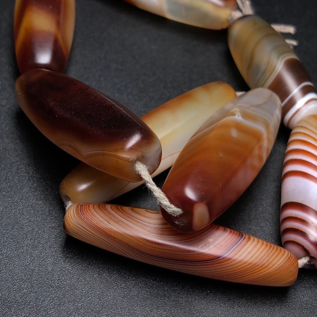 A Precious Agate Bracelets - 9