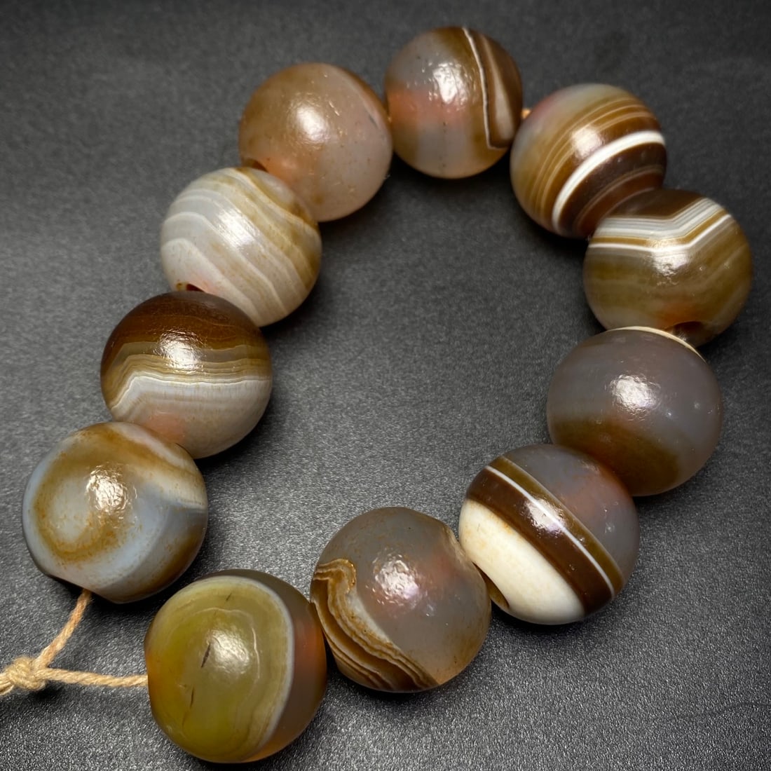 A Precious Agate Bracelets - 7