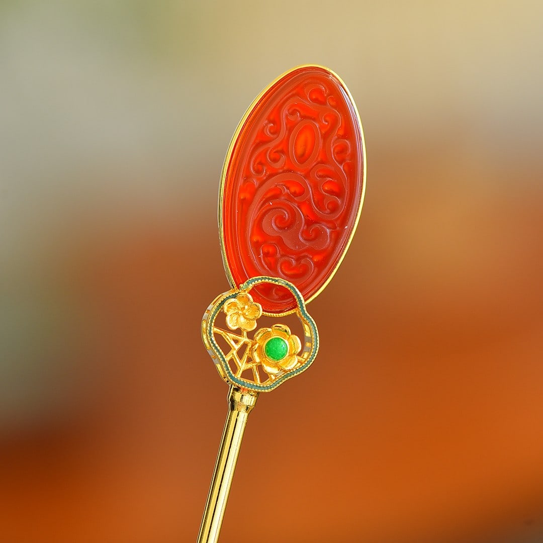 An Exquisite Sterling Silver-Gold Plated Inlaid Agate Hairpin: An Exquisite Sterling Silver-Gold Plated Inlaid Agate Hairpin 纯银镀金镶玛瑙发簪