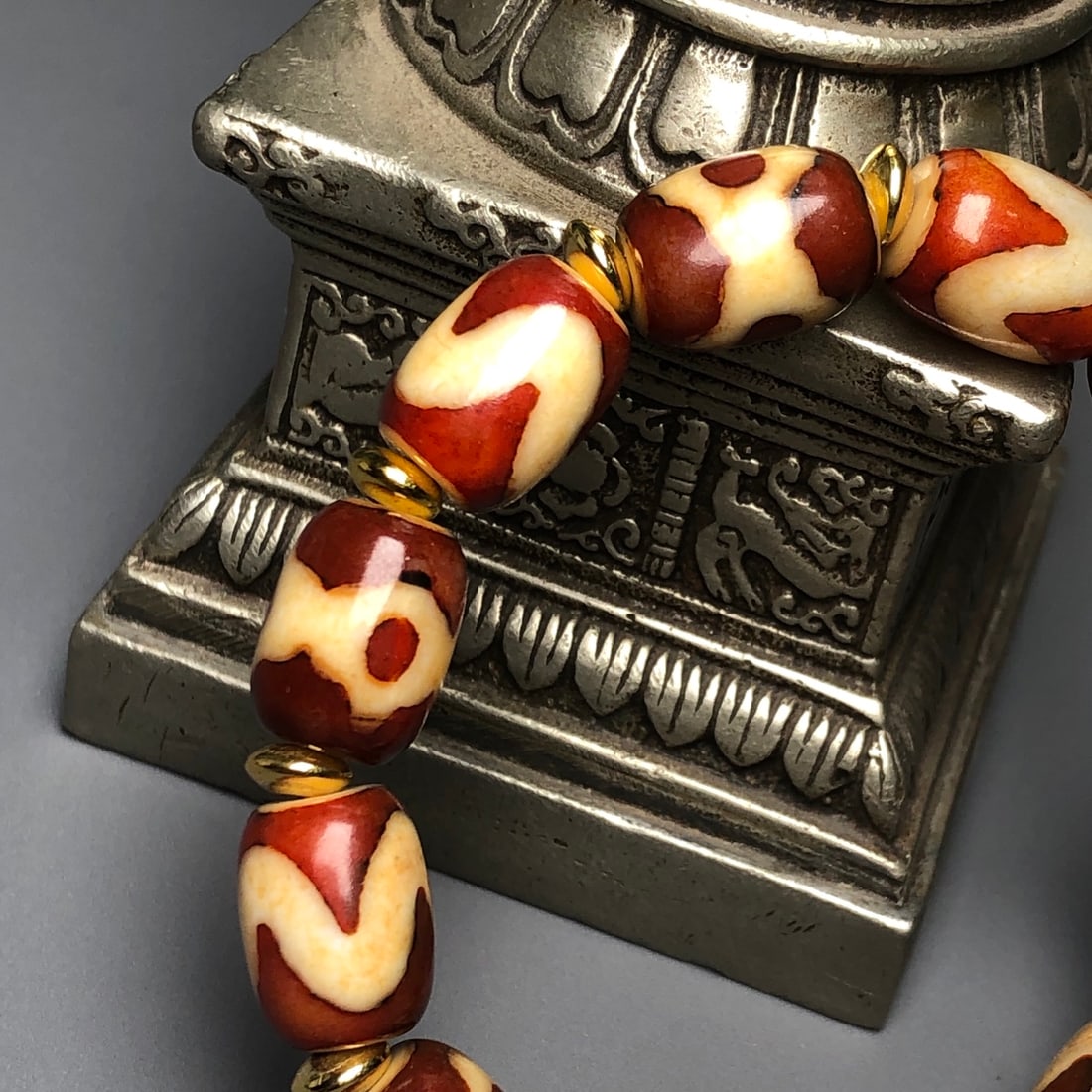 A Precious Dzi Bead Bracelets - 6