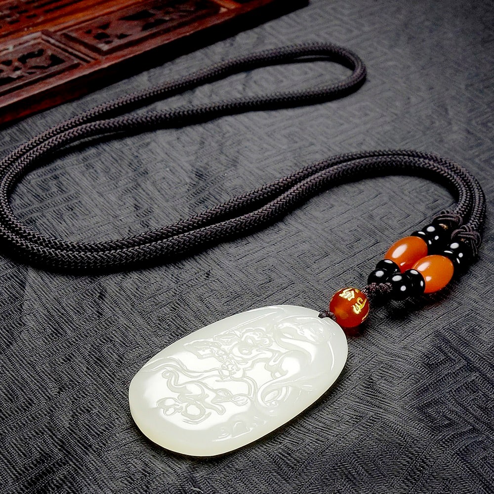 An Exquisite White Jade Monkey Pattern Pendant - 6