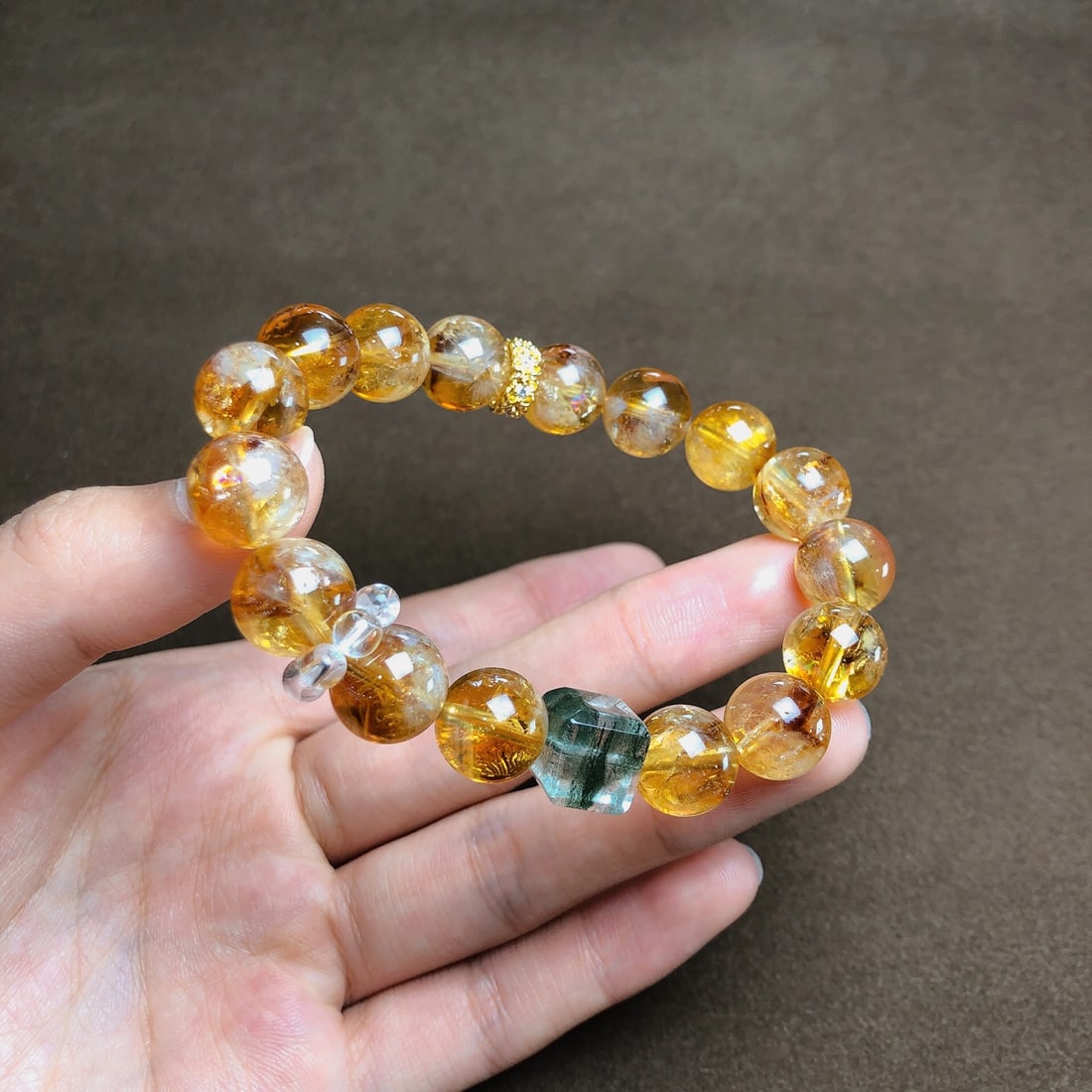 An Exquisite Crystal Bracelets - 5