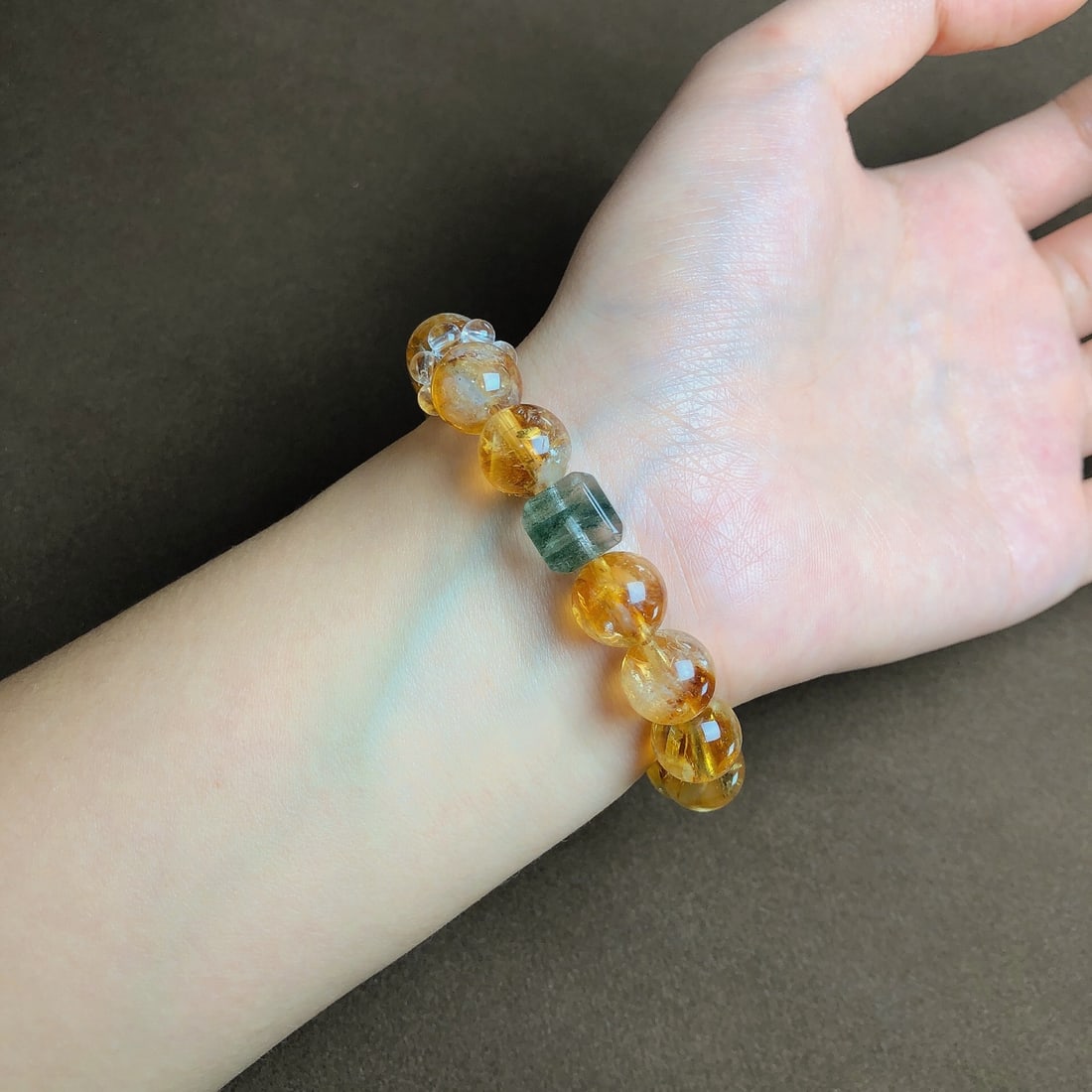 An Exquisite Crystal Bracelets - 6