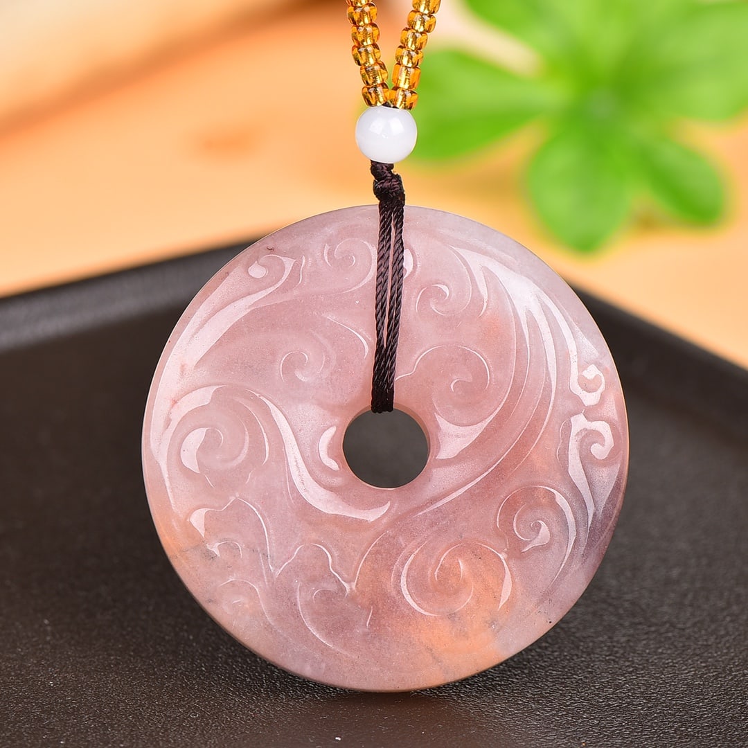 An Exquisite Jadeite Auspicious Cloud Pattern Pendant: An Exquisite Jadeite Auspicious Cloud Pattern Pendant,Size:2inx2in 翡翠祥云纹挂件