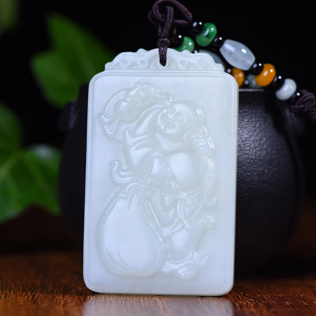 An Exquisite White Jade Maitreya Buddha Pattern Pendant: An Exquisite White Jade Maitreya Buddha Pattern Pendant,Size:1.4inx2.4in (寓意)吉祥 有福相伴 保平安 白玉弥勒&#