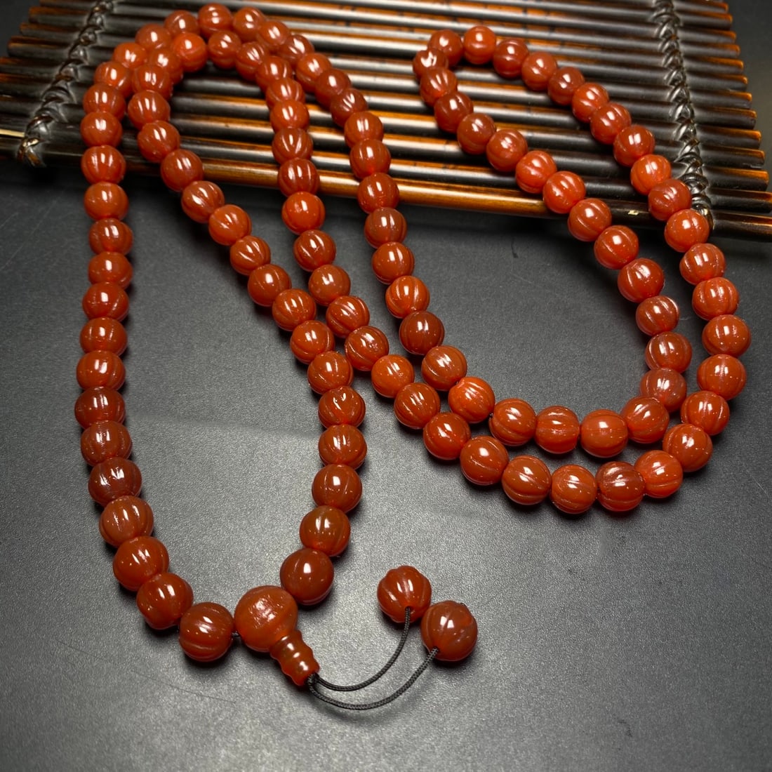 A Precious Agate Necklace - 4