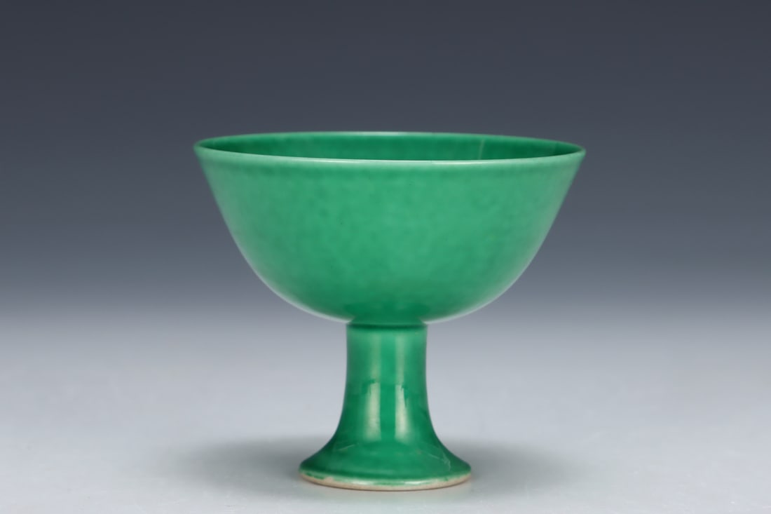 An Exquisite Green Glazed Stem Cup - 3