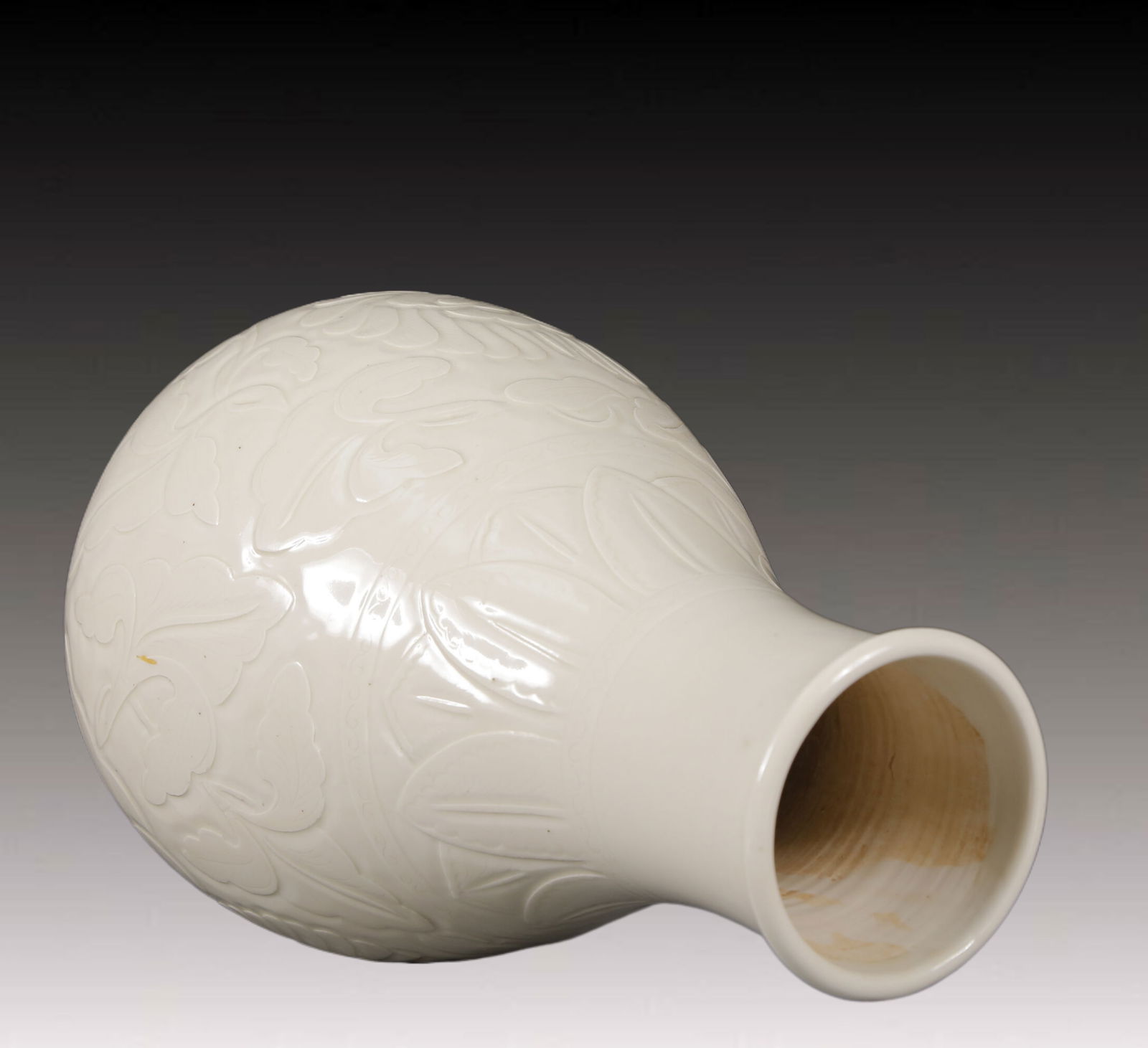 A Rare Ding yao Flower Pattern Vase - 8