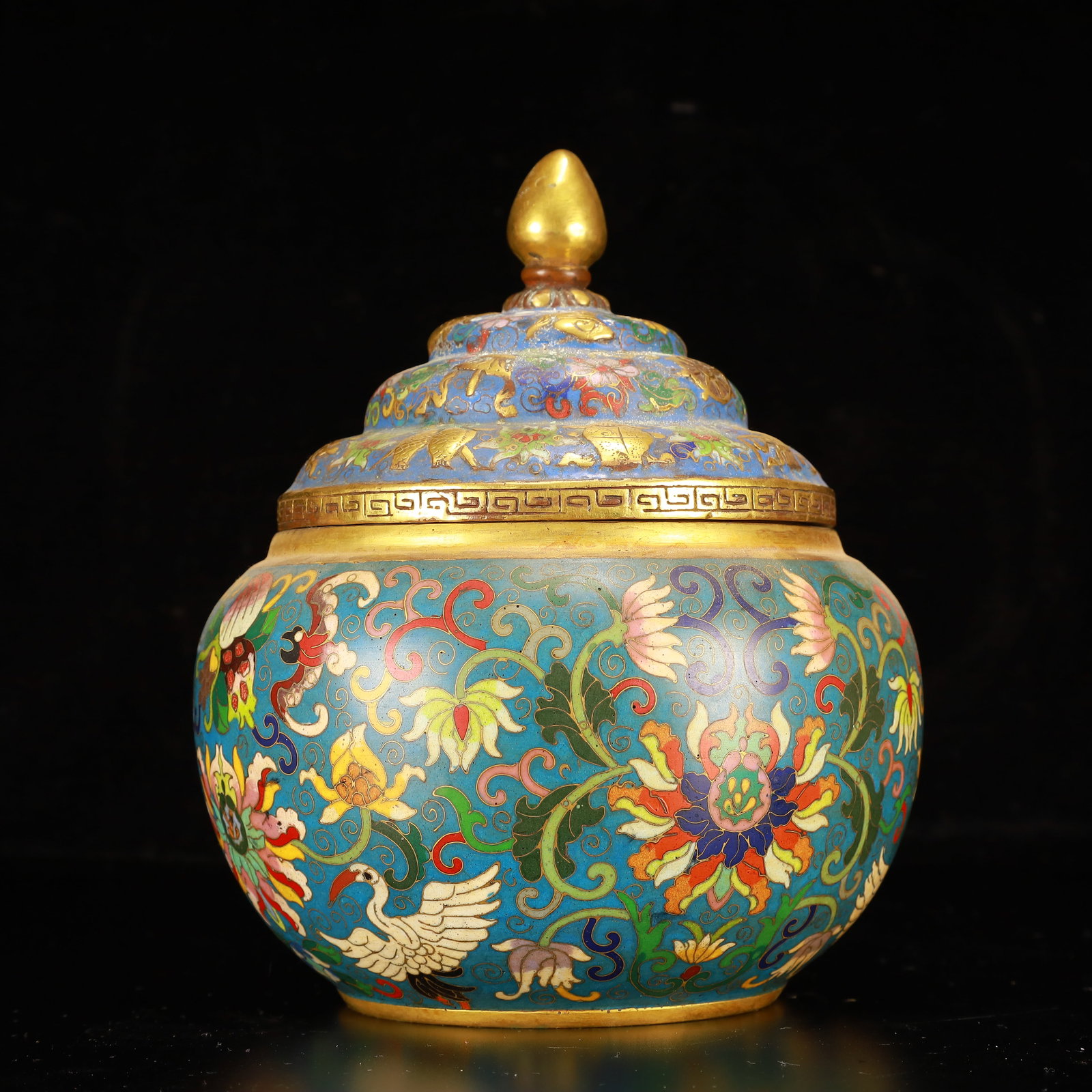 An Exquisite Cloisonne Lotus Crane Pattern Jar with Cover (1 of 11)