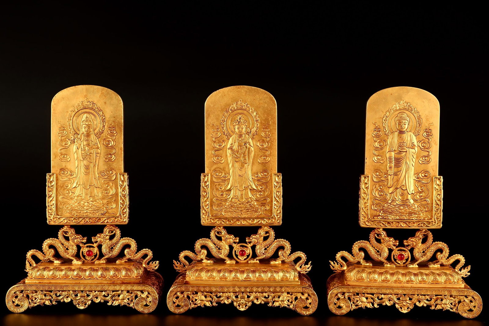 A Set of Fine Gilt Bronze Buddha Statue Dragon Pattern Screens,Inlaid Gems,With Poem: A Set of Fine Gilt Bronze Buddha Statue Dragon Pattern Screens,Inlaid Gems,With Poem,Qing Dynasty,China,Size:8.7inx5.5in,Total Weight:3650g 
