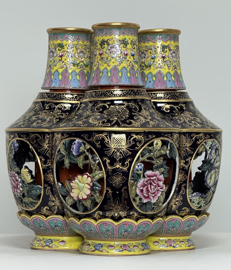 An Exquisite Enamel Ji Blue Glazed Yellow Ground Painted Gold Flower Pattern Conjoined bottles (1 of 9)