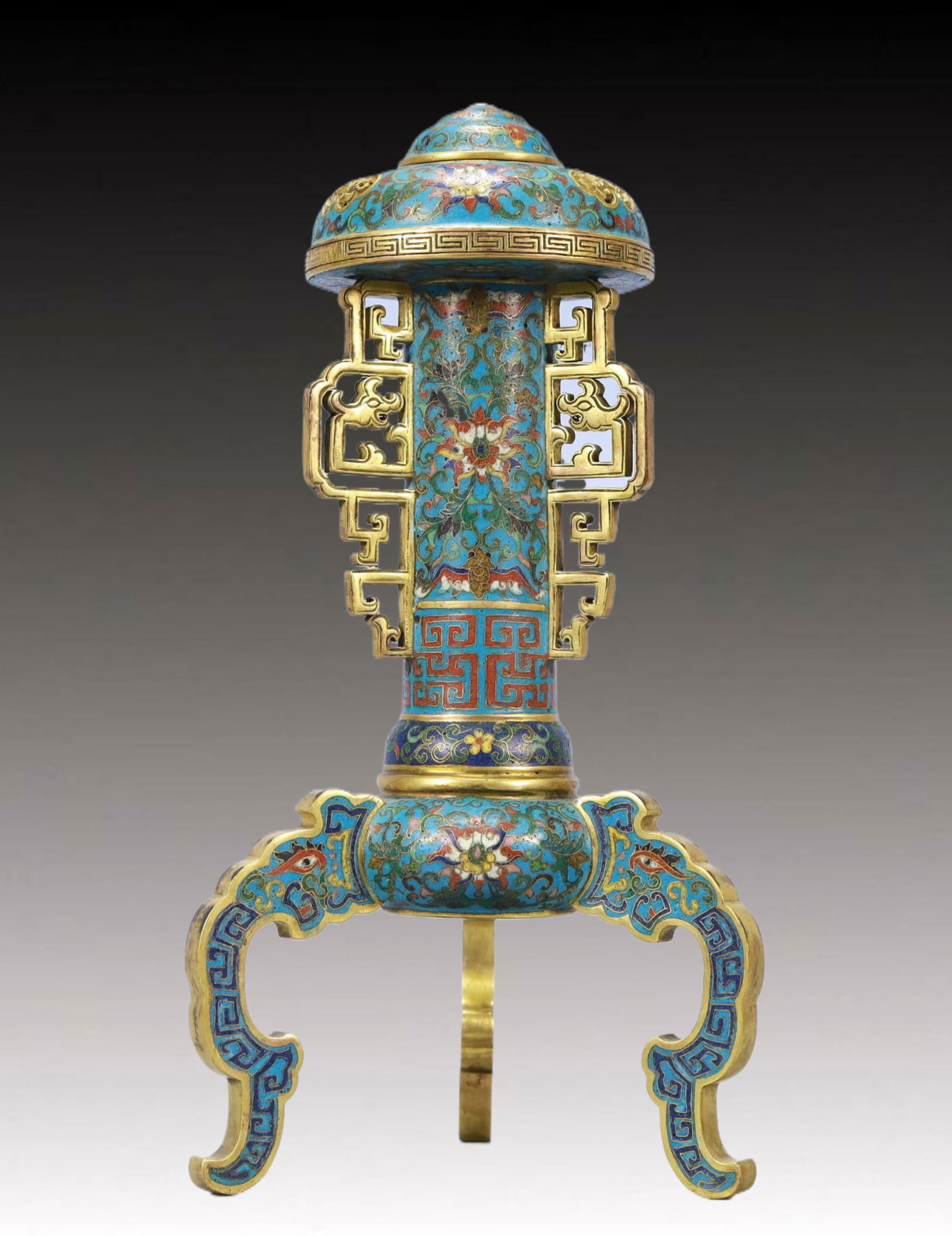 An Exquisite Cloisonne Lotus Pattern Hatstand - 2