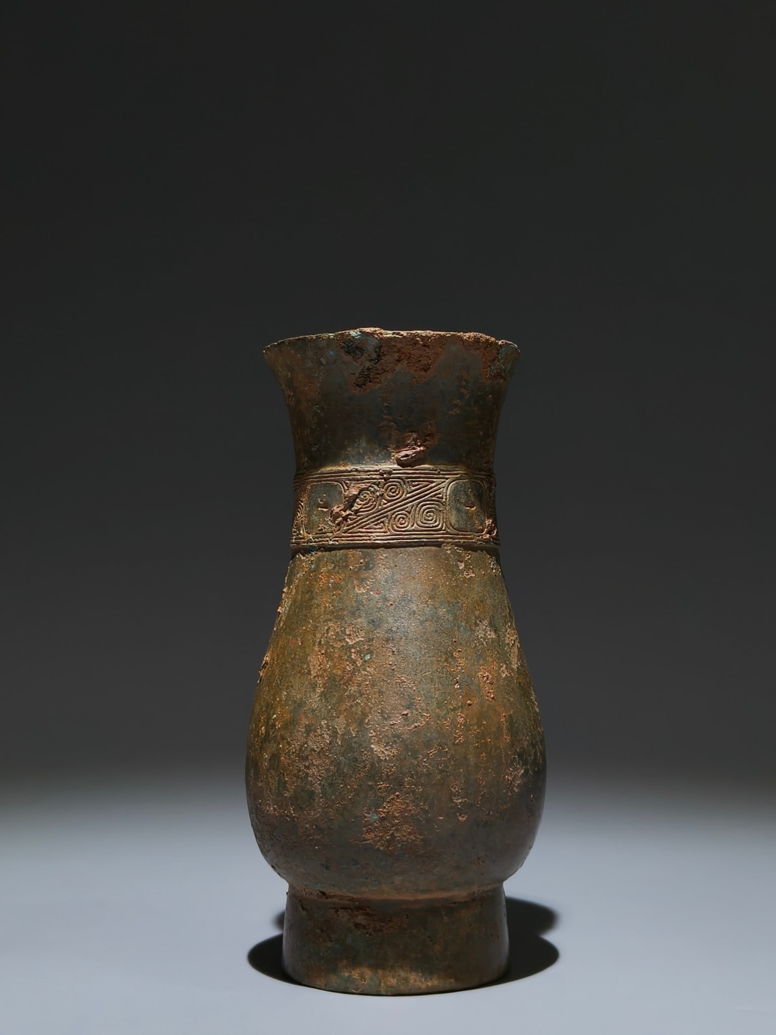 An Archaic Bronze Cloud Pattern Libation Cup - 4