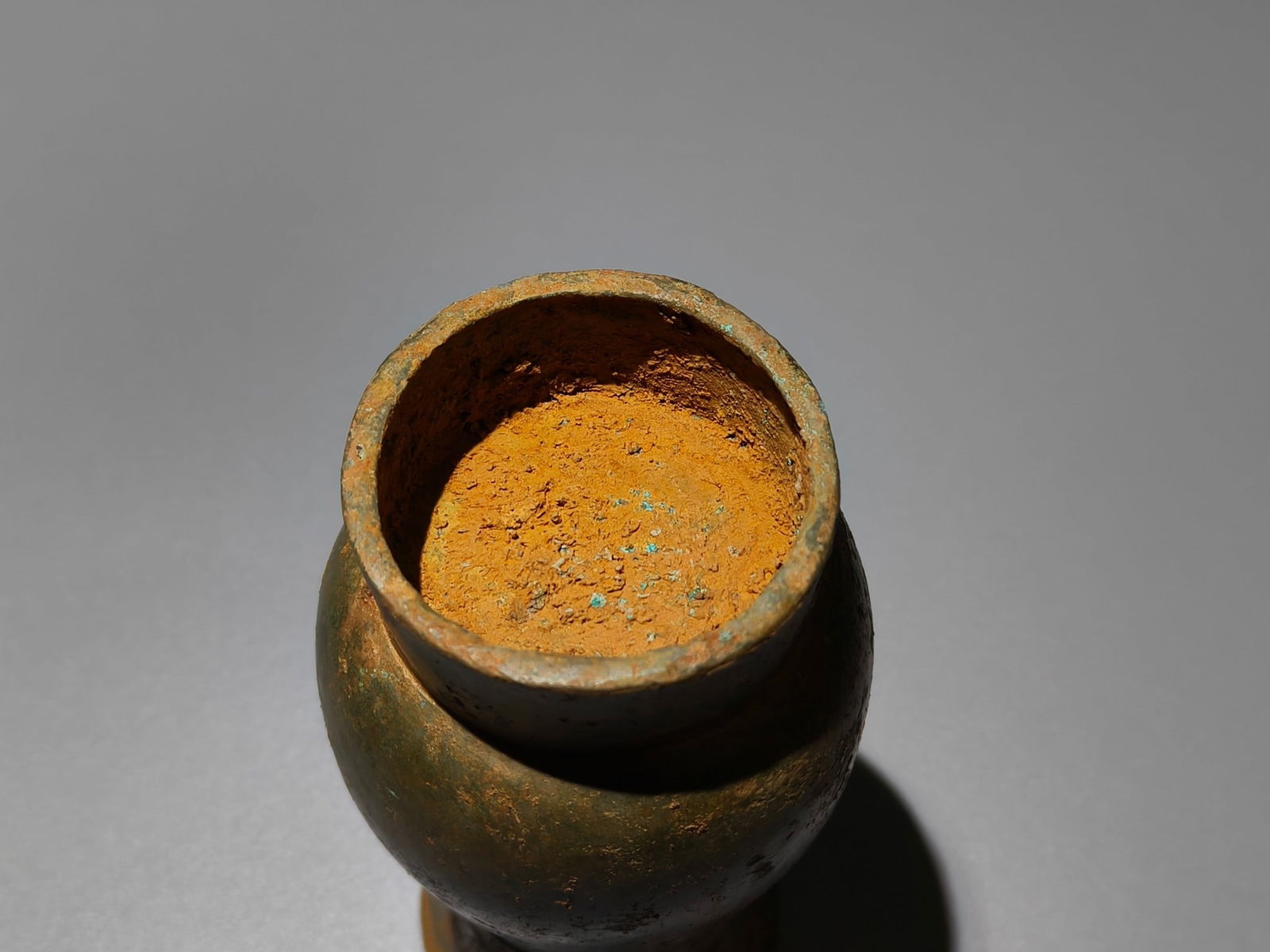 An Archaic Bronze Cloud Pattern Libation Cup - 9