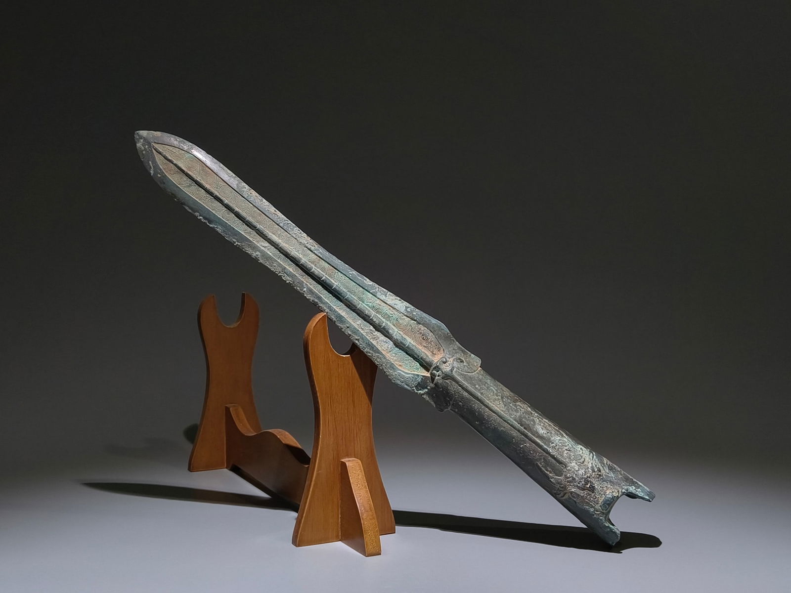 An Archaic Bronze Beast-Face Pattern Weapon - 5