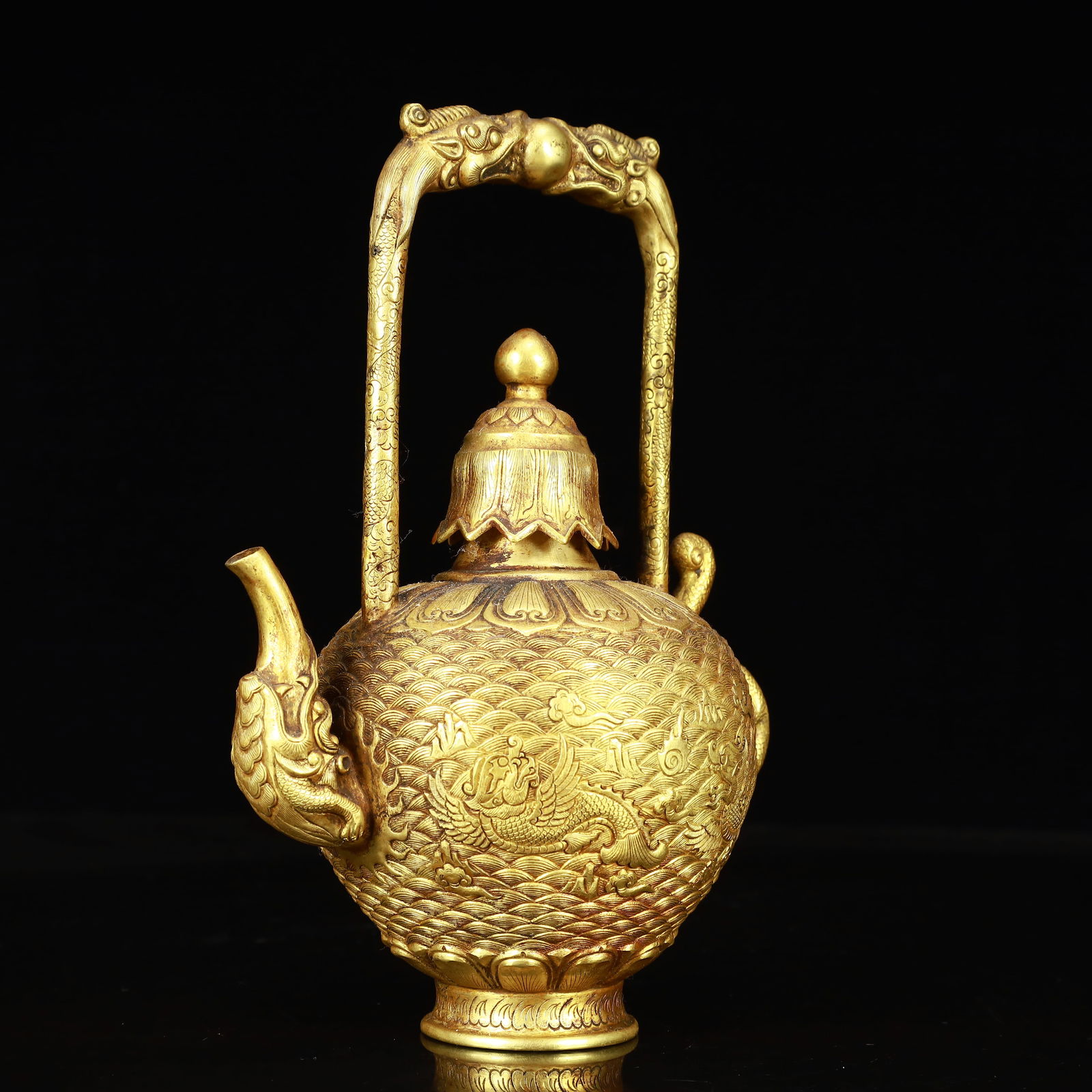 An Exquisite Gilt Bronze Dragon Pattern Ewer - 4