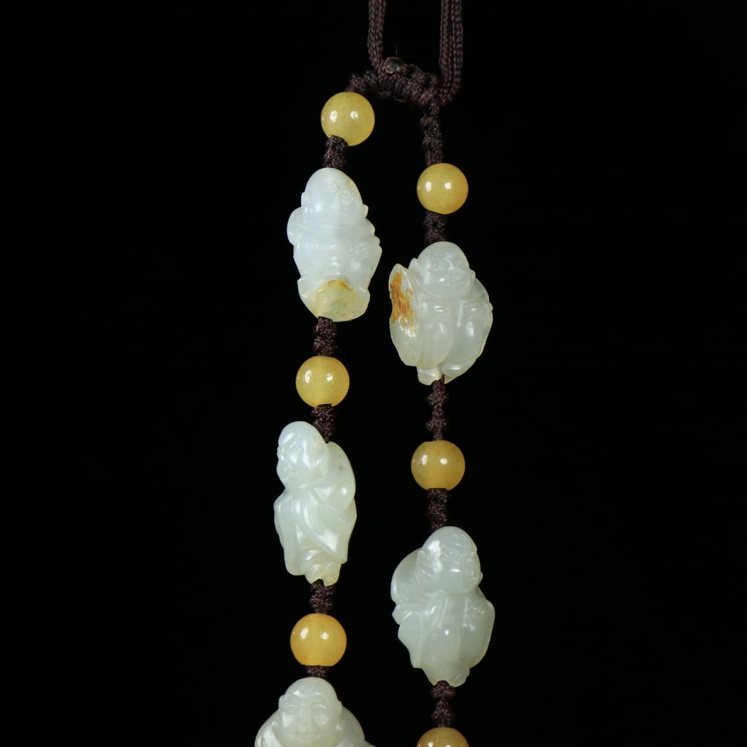 An Exquisite White Jade Arhat Pattern Necklace - 3