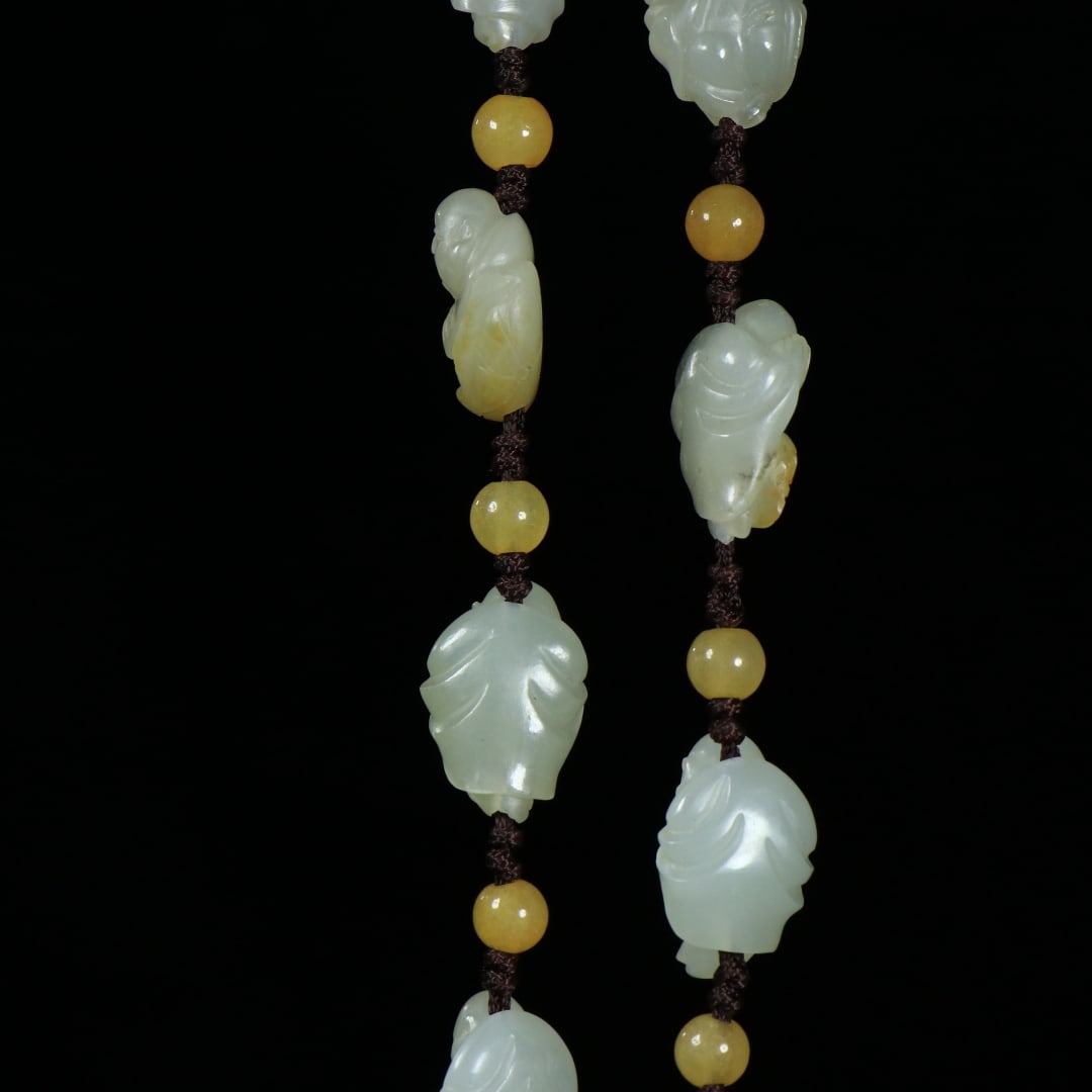 An Exquisite White Jade Arhat Pattern Necklace - 4