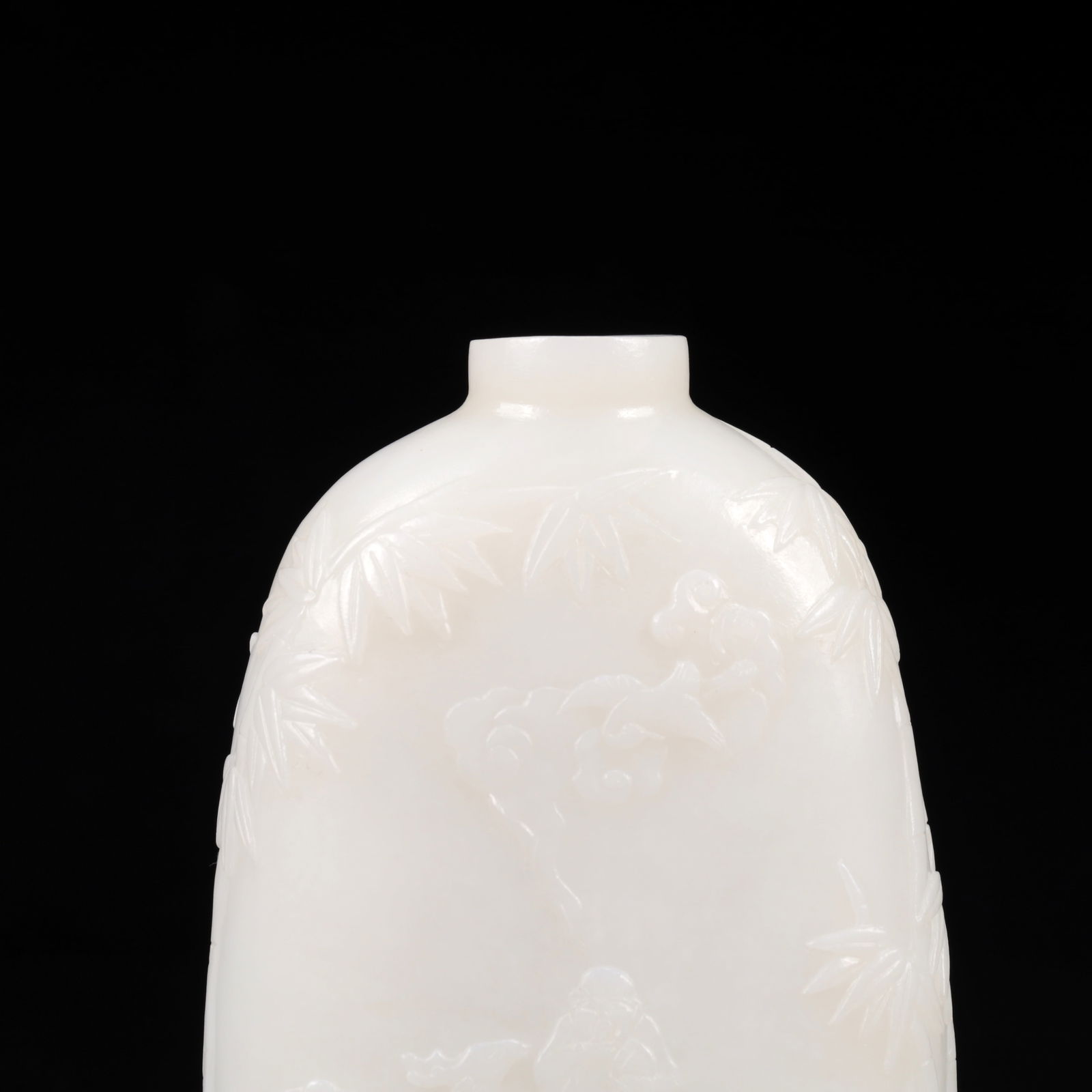 An Exquisite White Jade Figure Pattern Snuff Bottle - 2