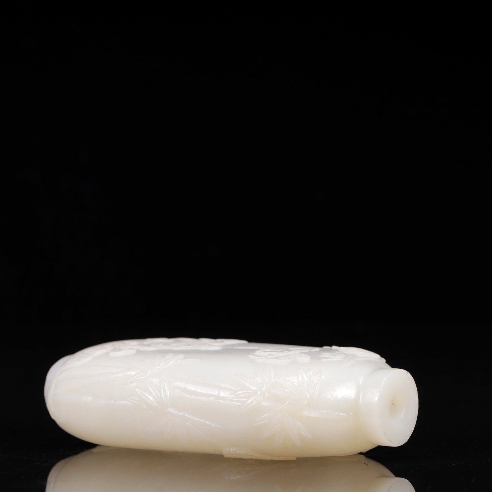 An Exquisite White Jade Figure Pattern Snuff Bottle - 9