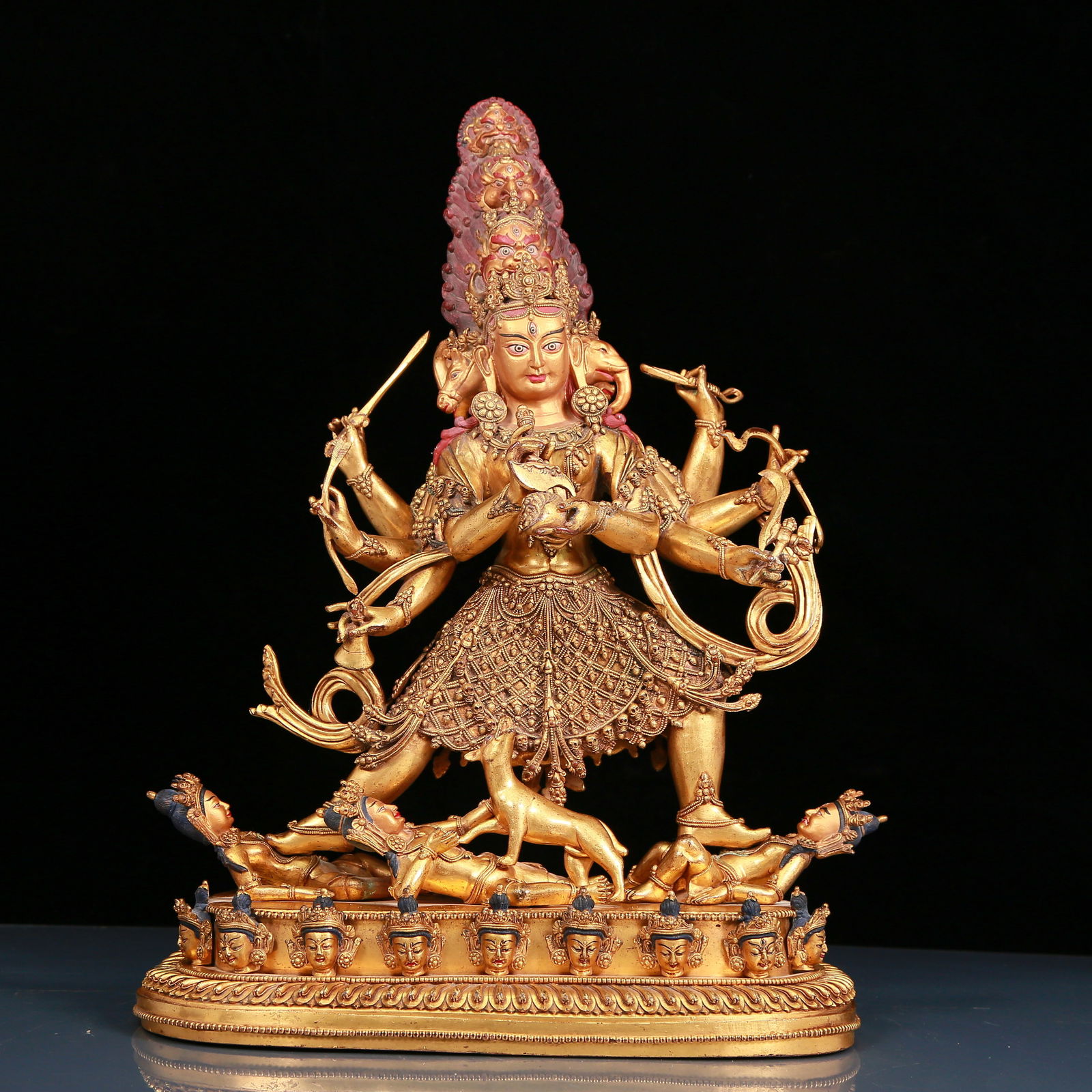 solemn gilt bronze statue of the Mori branch (1 of 13)