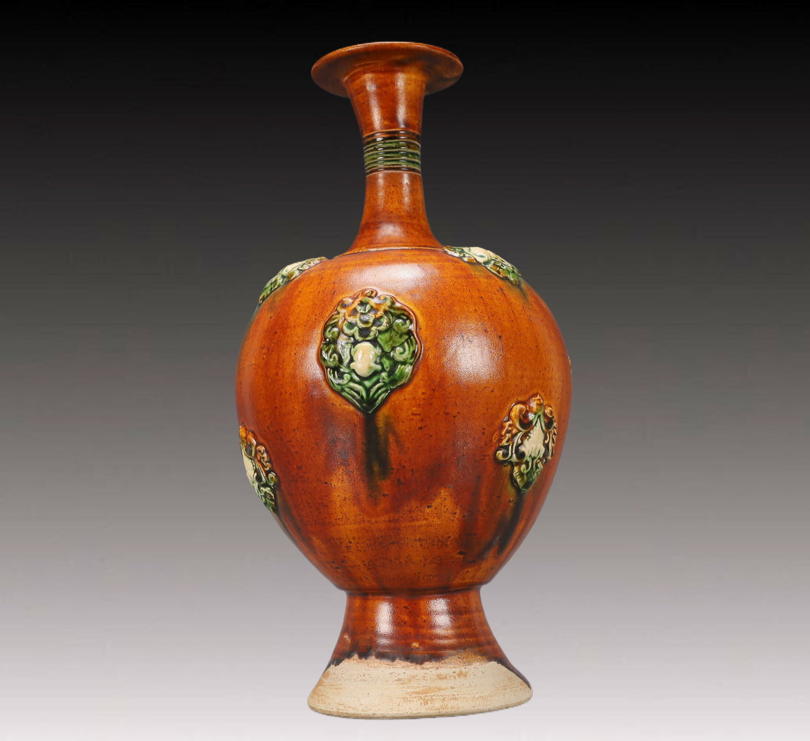 A Rare Tang Tri-Color Glazed Pottery Flower Pattern Vase (1 of 9)