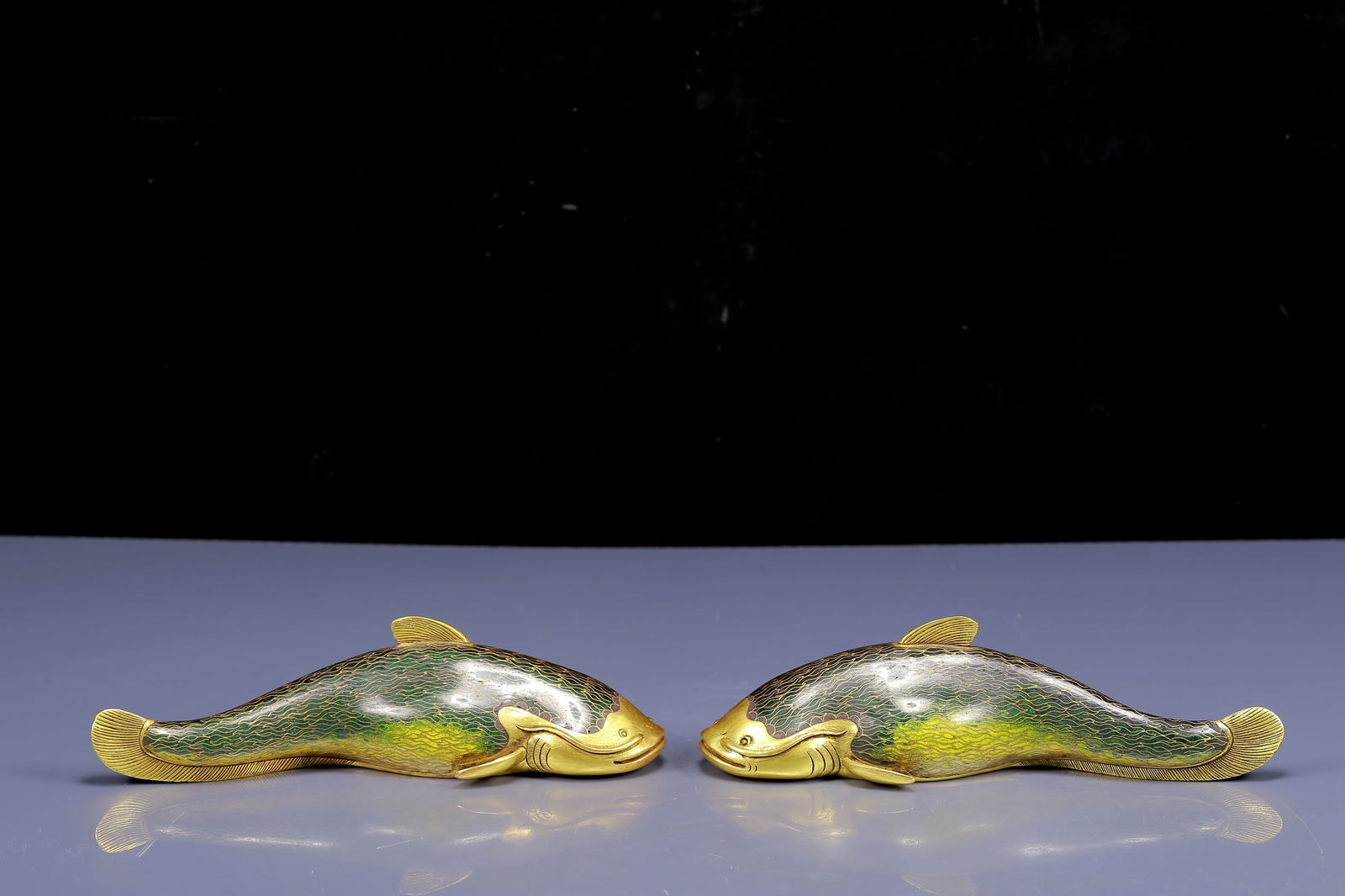 A Pair of Exquisite Cloisonne Fish Ornaments: A Pair of Exquisite Cloisonne Fish Ornament,Qing Dynastys, China,Qianlong Six-character Mark,Size:10.2inx2.8inx3.5in,Total Weight:1920g 