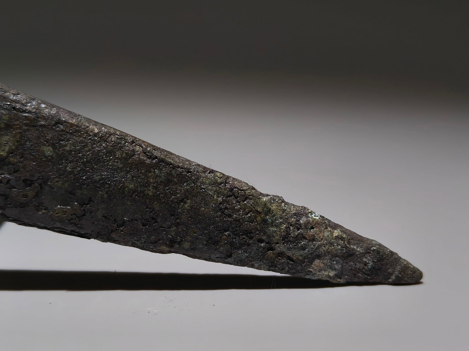 An Archaic Bronze Ruyi Pattern Weapon - 8