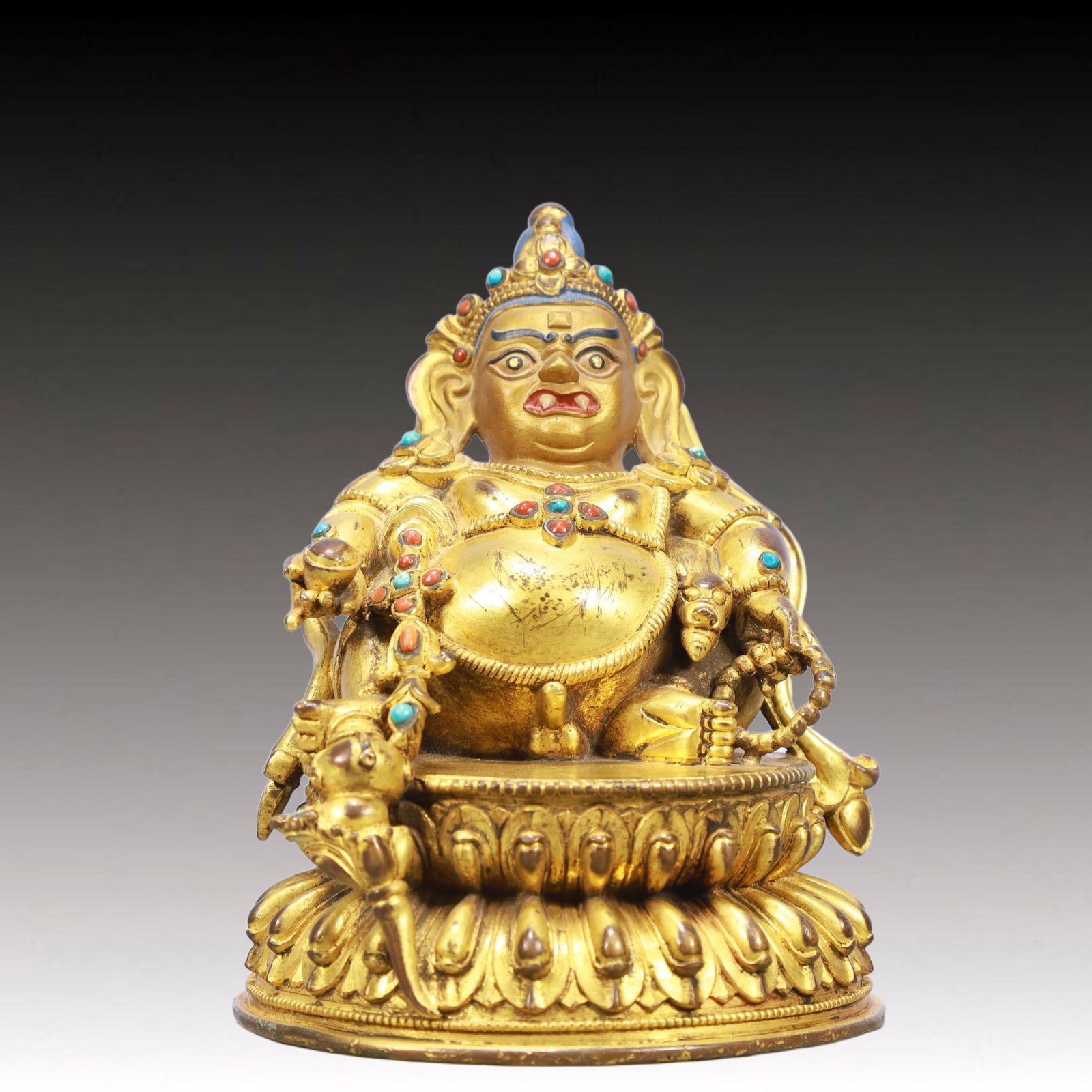 A Solemn Gilt Bronze Statue of Mammon: A Solemn Gilt Bronze Statue of Mammon,Ming Dynasty, China,Size:4.7inx6.1in Weight:1600g 铜鎏金财神像,中国明代