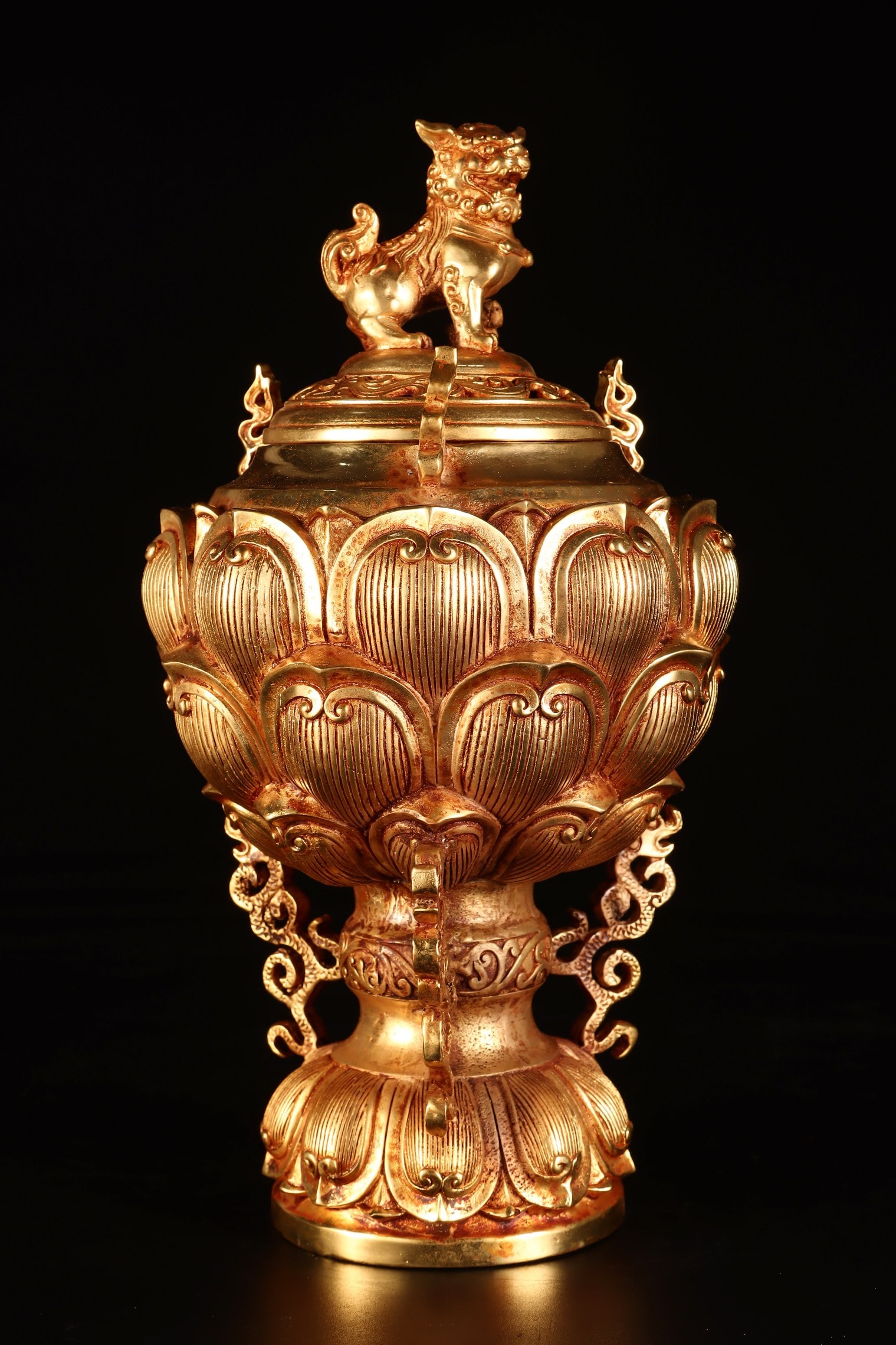 A Rare Gilt Bronze Censer,With Lion Cover (1 of 9)