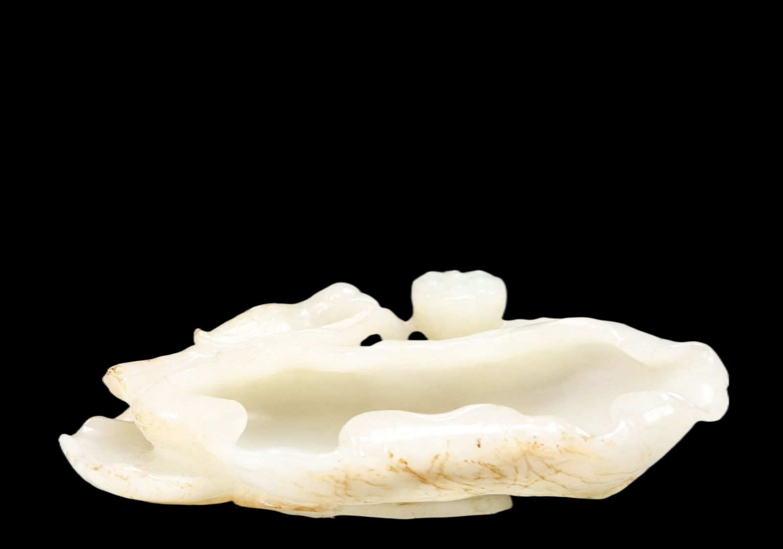 An Exquisite White Jade Bird Pattern Lotus Leaf-Shaped Brush Washer (1 of 8)