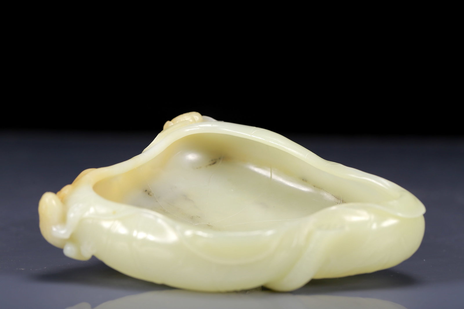 An Exquisite White Jade Lotus Root Pattern Brush Washer (1 of 8)