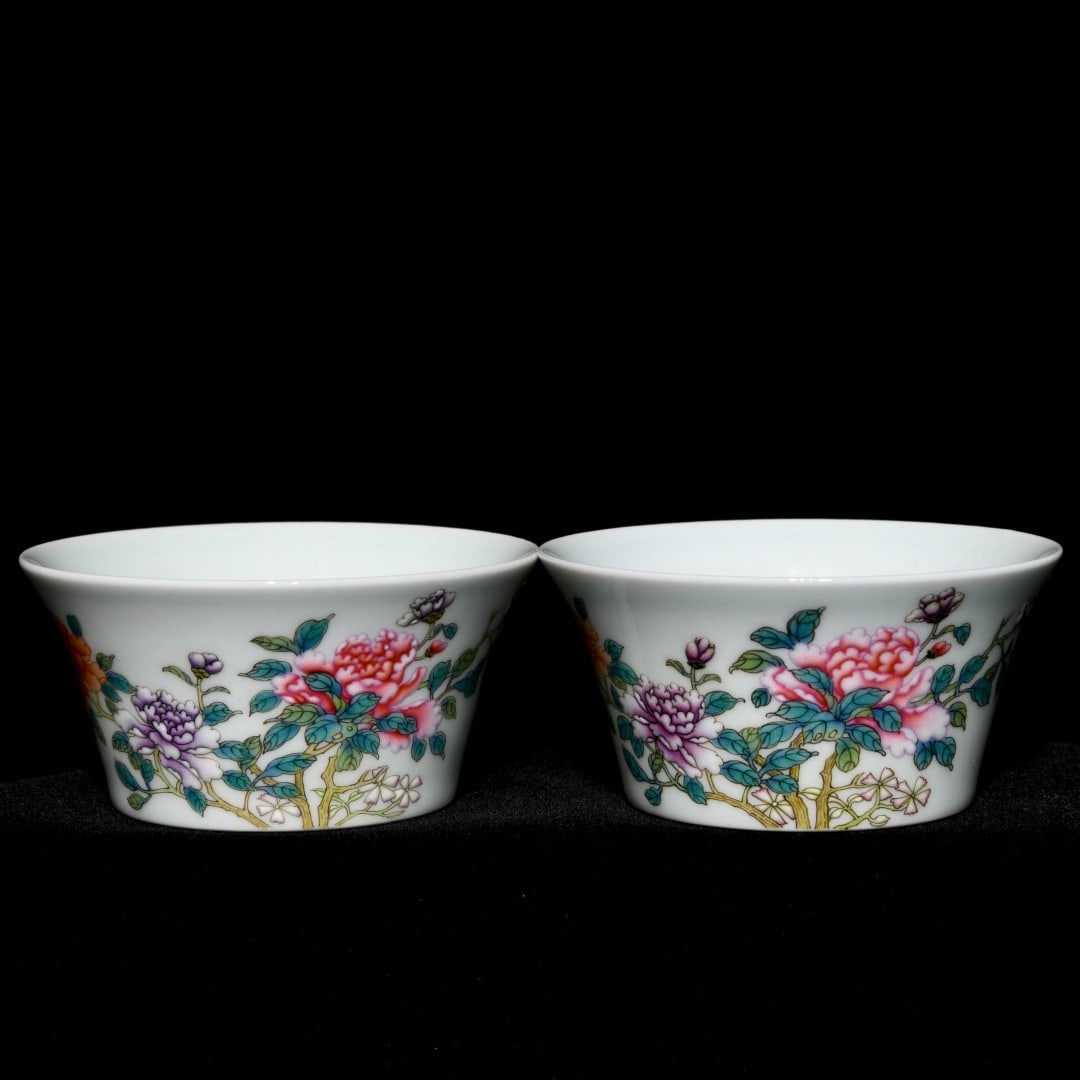 A Pair of Exquisite Famille-Rose Flower and Butterfly Pattern Cups: A Pair of Exquisite Famille-Rose Flower and Butterfly Pattern Cups,Qing Dynasty, China,Yongzheng Four-character Mark,Size:1.7inx3.4in 一对粉彩花卉蝴蝶&#