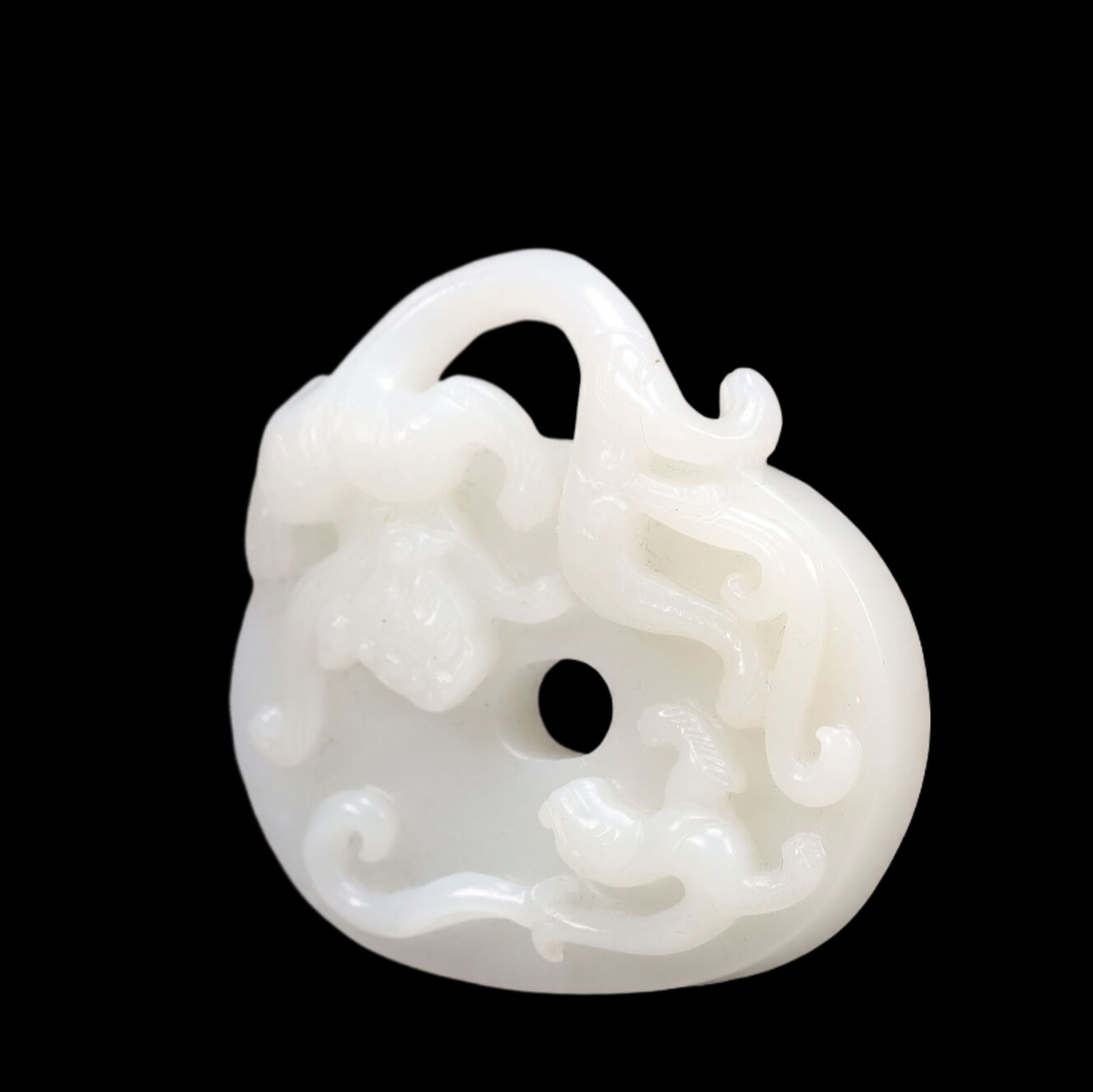 An Exquisite White Jade Dragon Pattern Pendant - 2