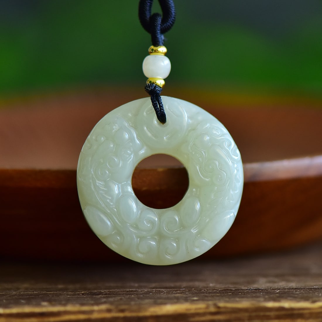 An Exquisite White Jade Auspicious Beast Pattern Pendant - 2