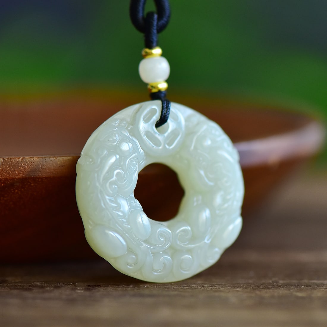 An Exquisite White Jade Auspicious Beast Pattern Pendant - 3