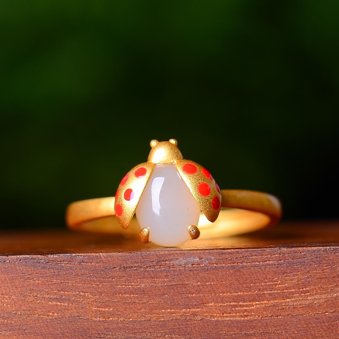 A Set of Fine Sterling Silver-Gold Plated Inlaid White Jade Jewelrys: A Set of Fine Sterling Silver-Gold Plated Inlaid White Jade Jewelrys,Size:(Earrings)6mmx8mm,(Pendant)8mmx10mm,(Ring)6mmx8mm 