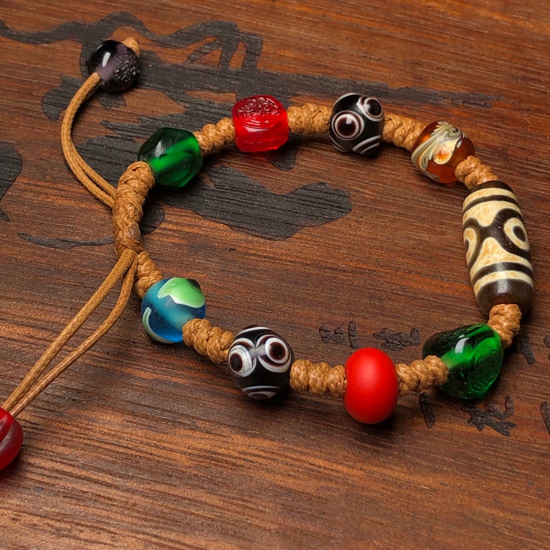 An Exquisite Multi-Gem Bracelets - 4