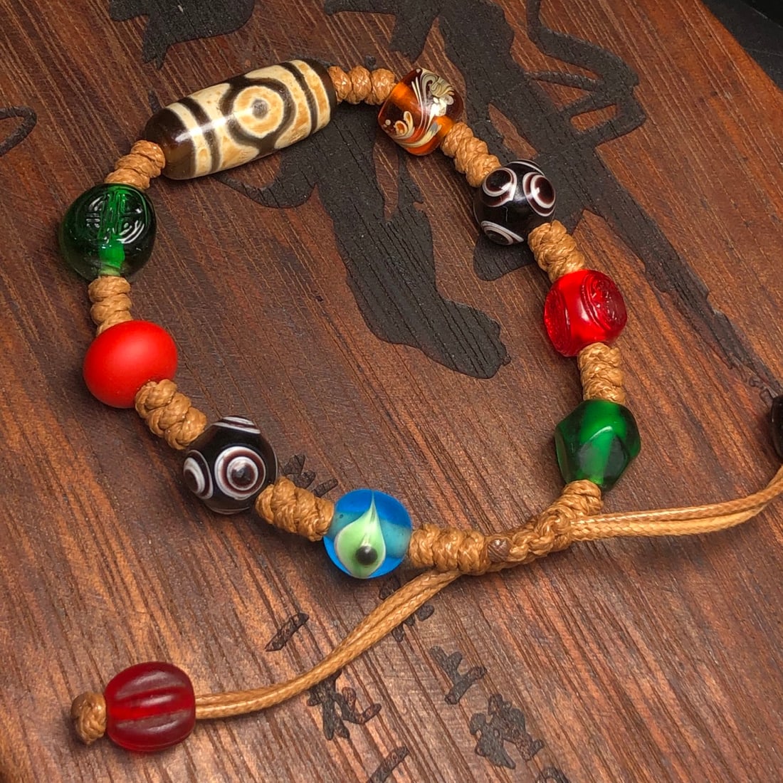 An Exquisite Multi-Gem Bracelets - 9