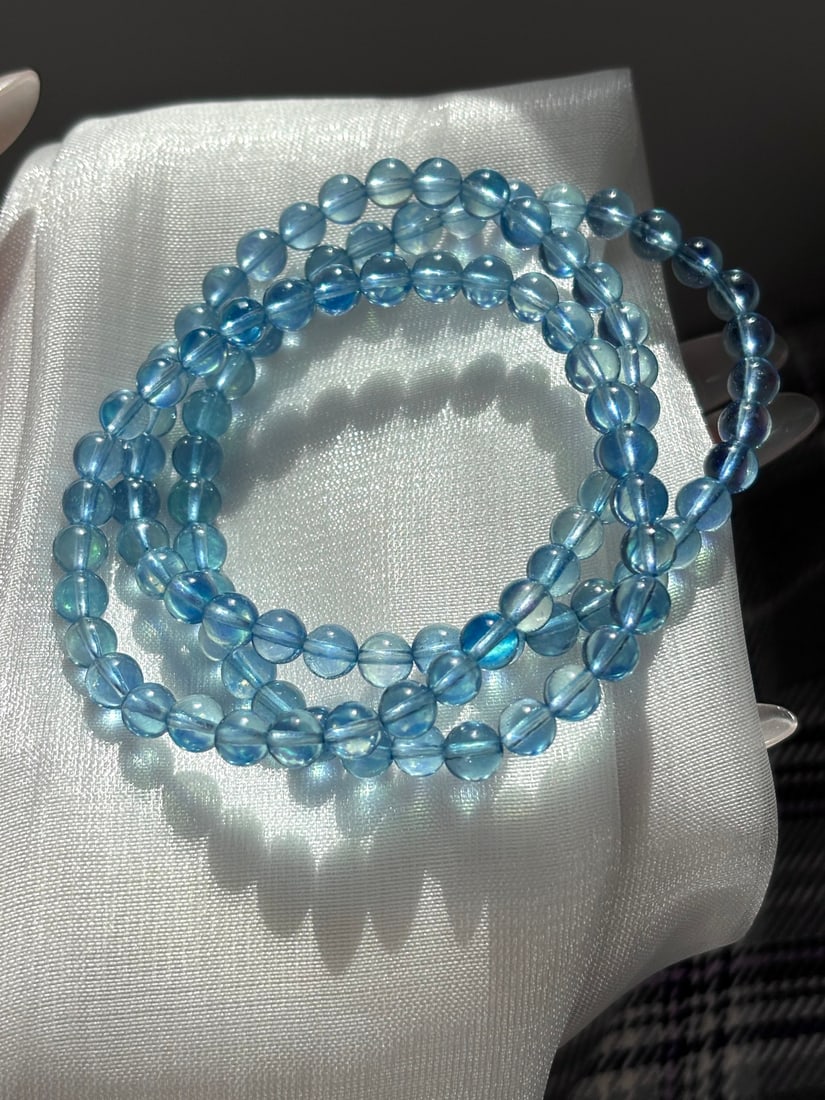 An Exquisite Aquamarine Bracelets: An Exquisite Aquamarine Bracelets,Size:5.6mm,Weight:24.2g 海蓝宝手串