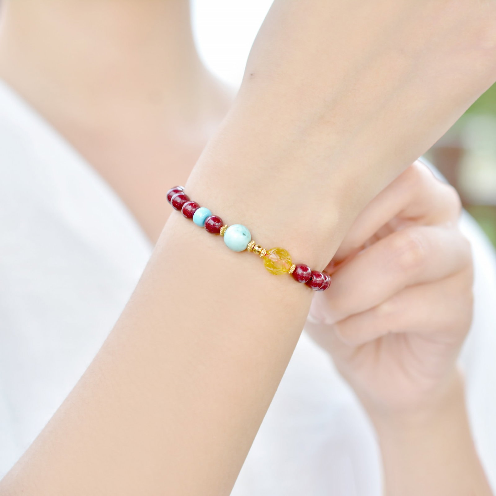 An Exquisite Cinnabar Bracelets: An Exquisite Cinnabar Bracelets,Size:6mmx6mm (寓意)吉祥招财喜庆、驱邪避凶 朱砂手串