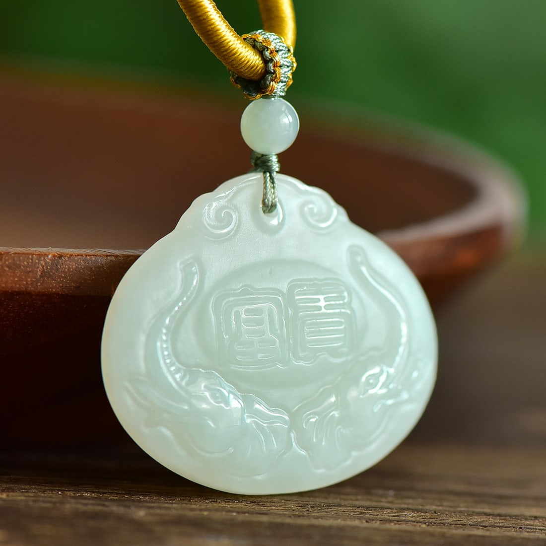 An Exquisite White Jade Elephant Pattern Pendant - 2
