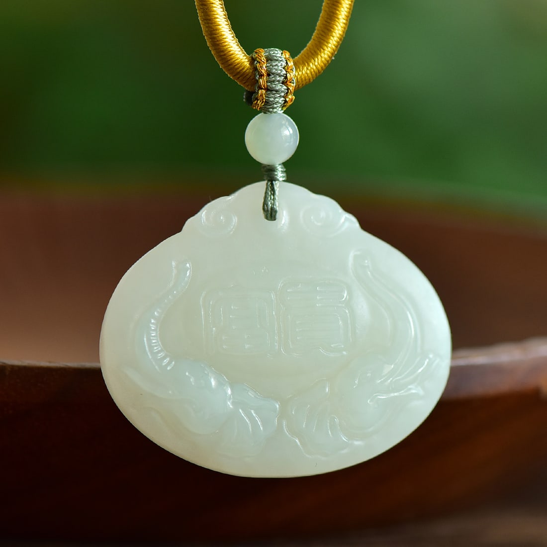 An Exquisite White Jade Elephant Pattern Pendant - 5