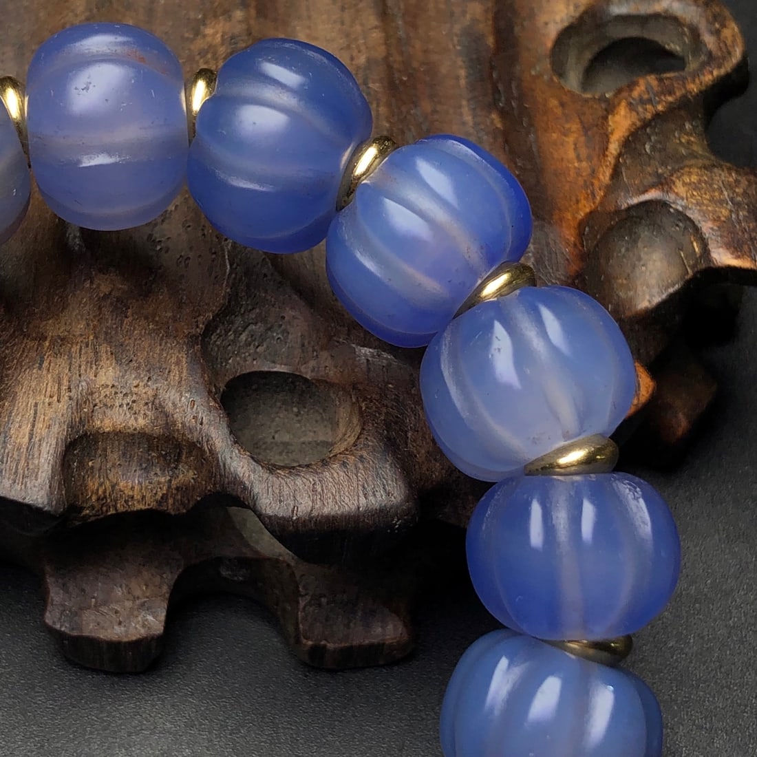 An Exquisite Agate Bracelets - 7