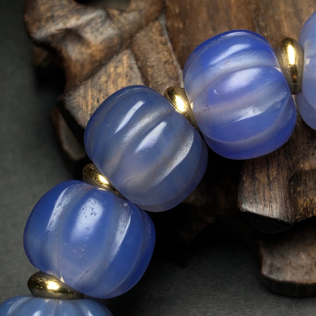 An Exquisite Agate Bracelets - 8