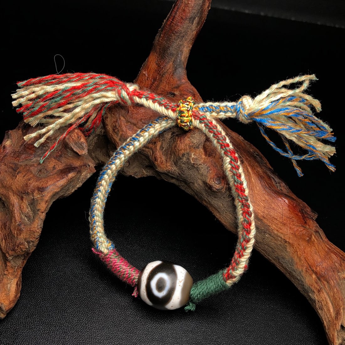 An Exquisite Dzi Bead Bracelets - 3