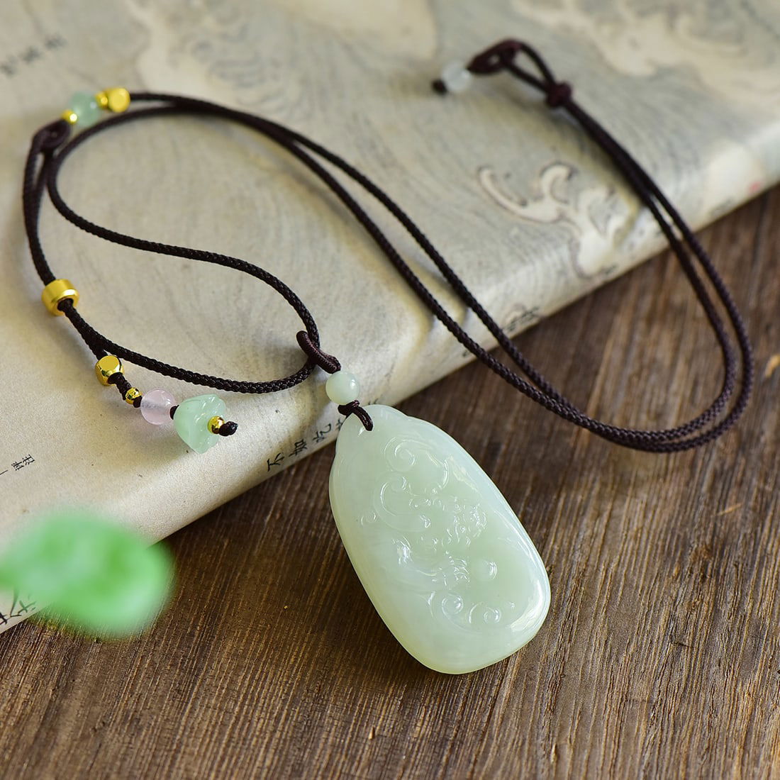 An Exquisite White Jade Auspicious Beast Pattern Pendant - 3
