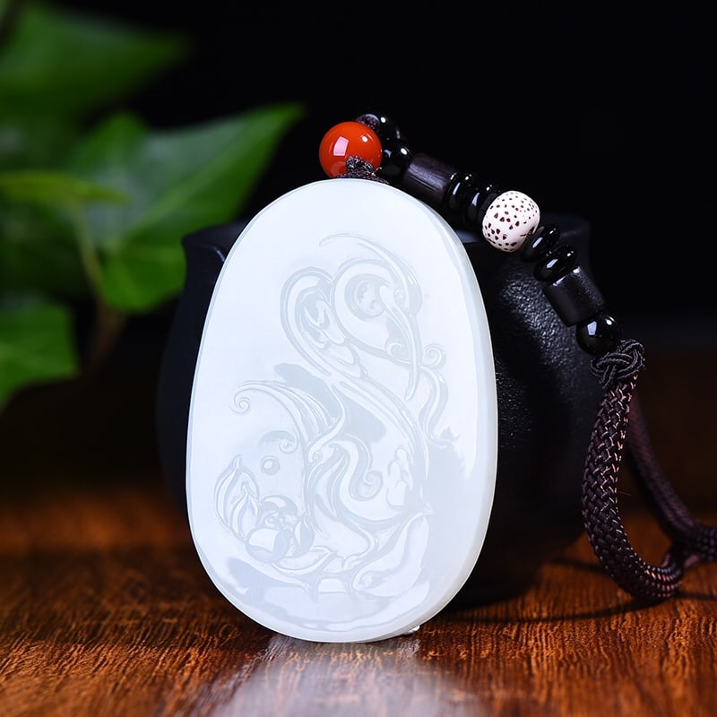 An Exquisite White Jade Flower and Bird Pattern Pendant: An Exquisite White Jade Flower and Bird Pattern Pendant,Size:39mmx59mm (寓意) 路路通牌,玉脂白润,寓意吉祥 白