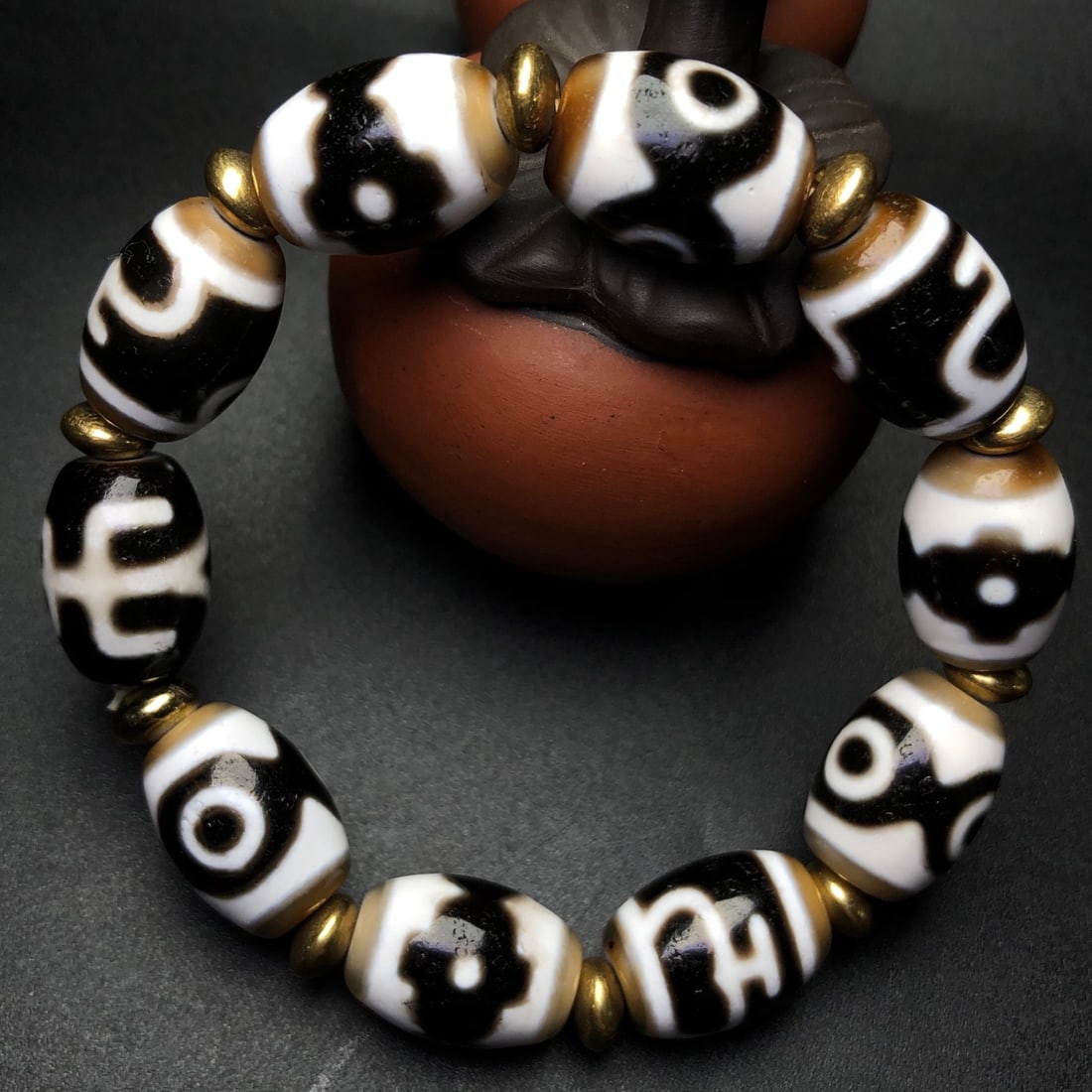 An Exquisite Dzi Bead Bracelets - 6