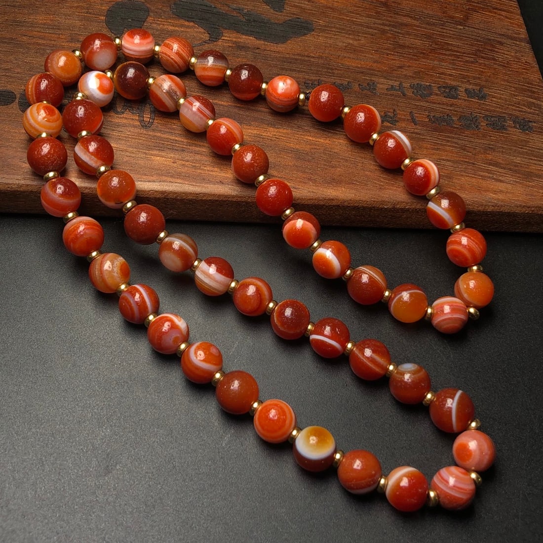 An Exquisite Agate Necklace - 2